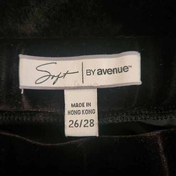 Soft by Avenue Black Velvet Pull On Midi Skirt Size 26/28 (5110) - Picture 3 of 5